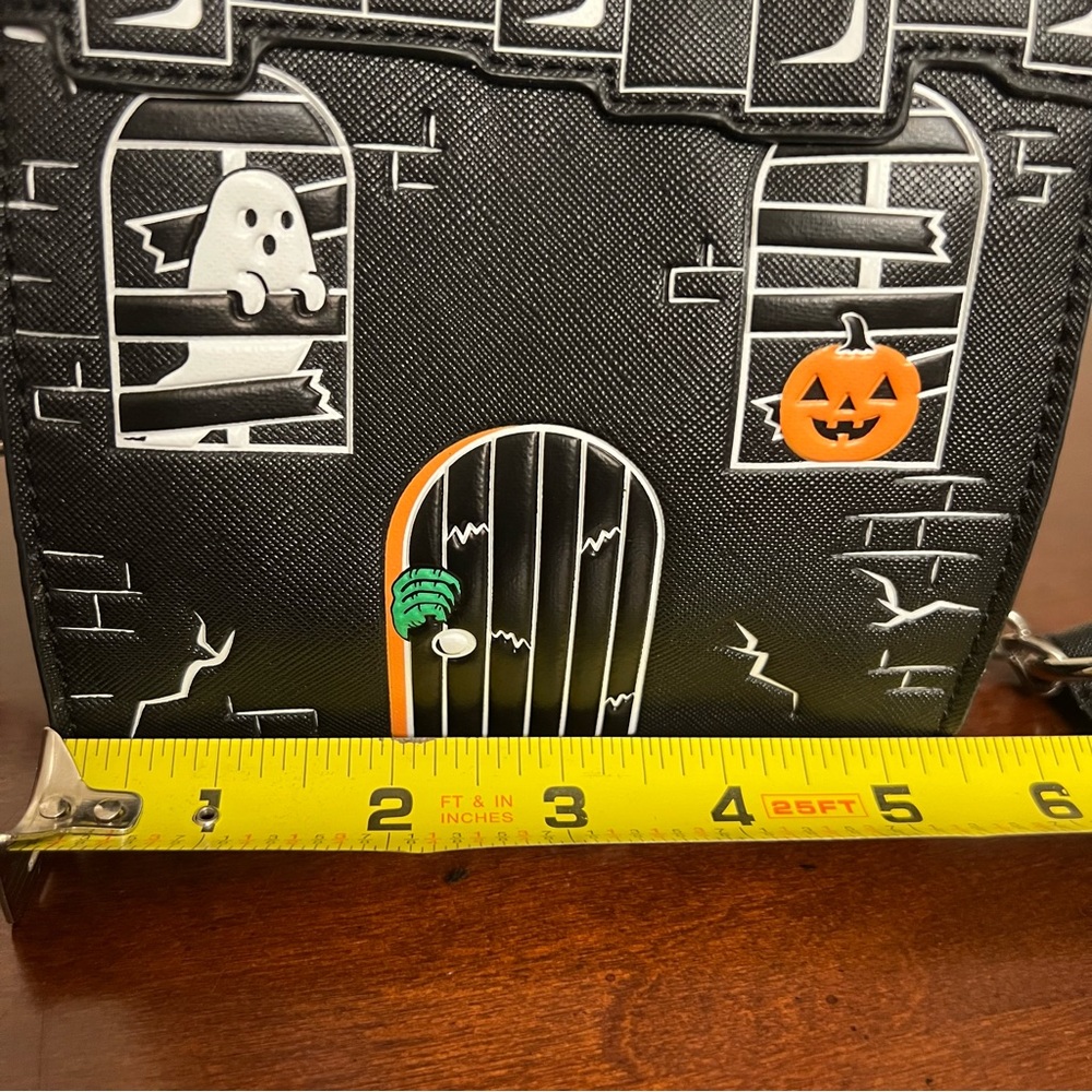 Mad Engine haunted house Halloween purse - Picture 4 of 9